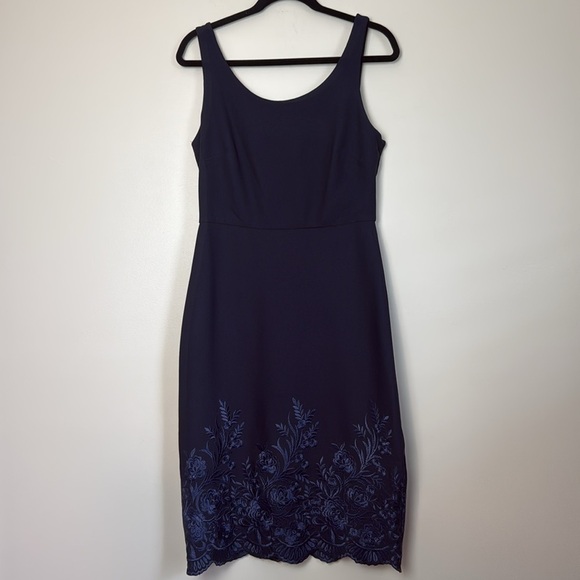 Betsey Johnson Women's Navy Blue Scuba Crepe Embroidered Midi Dress Size 8 - Picture 3 of 10